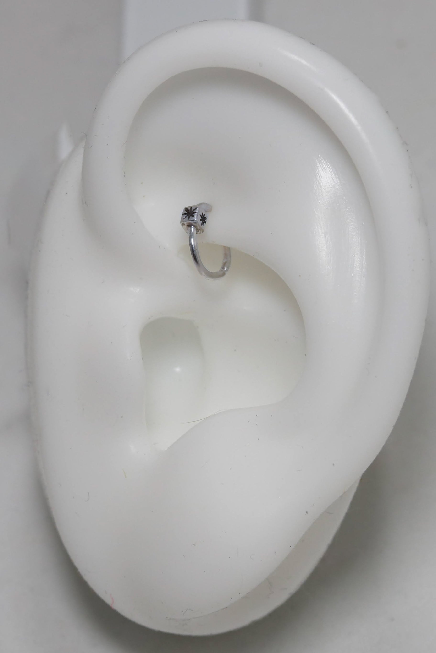 solid sterling silver body jewelry hoop helix cartilage septum nose ring daith rook piercing tragus piercing anti tragus piercing lobe piercing handmade star 20g 18g 16g 14g  6mm 8mm 9mm 10mm