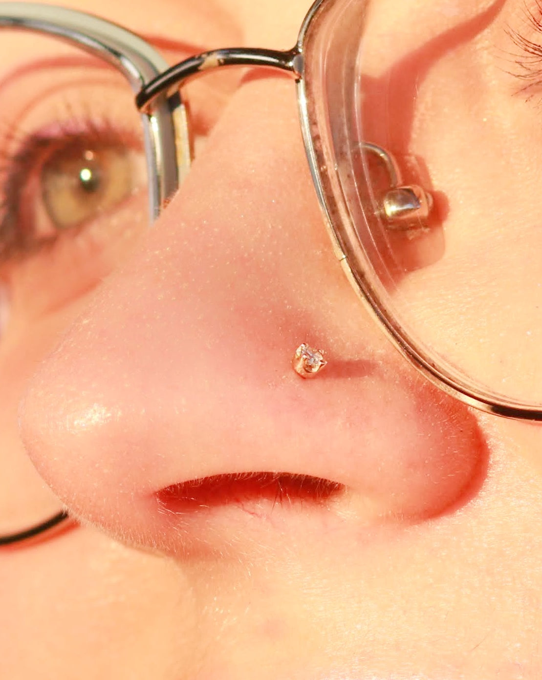 Nostril stud, gemstone, prong set stud, nose ring, nose stud, J nose stud, L nose stud, 2mm nose stud, nose ring, nose piercing, 20g, 18g, 16g body jewelry