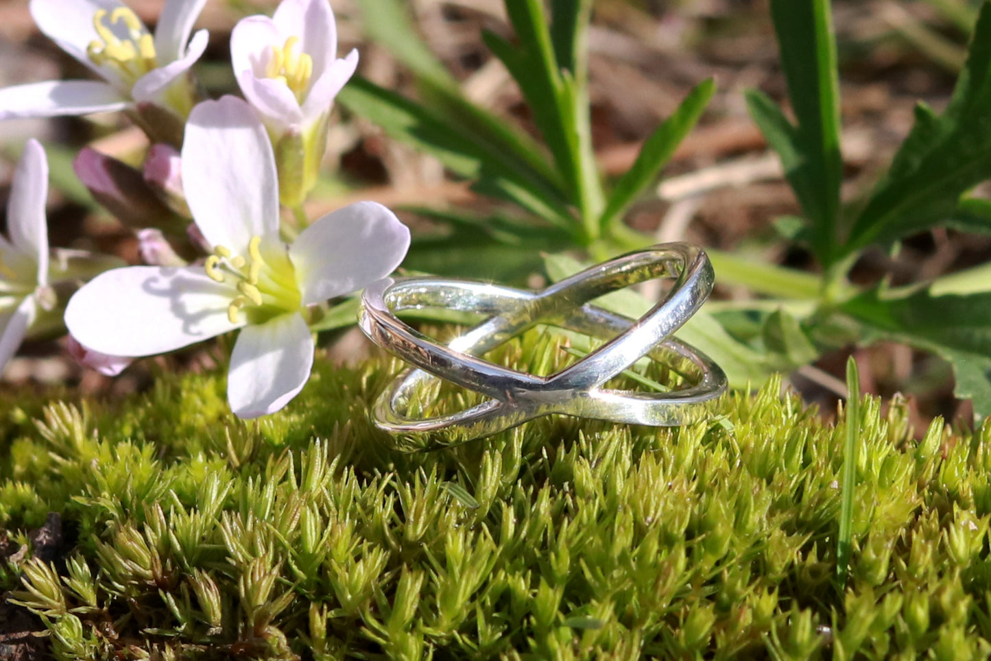 Sterling silver double band X ring.