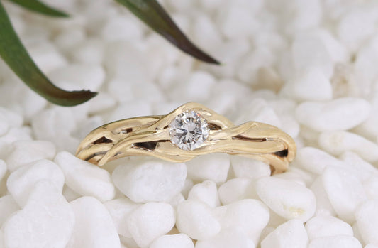 Entangled Diamond Ring