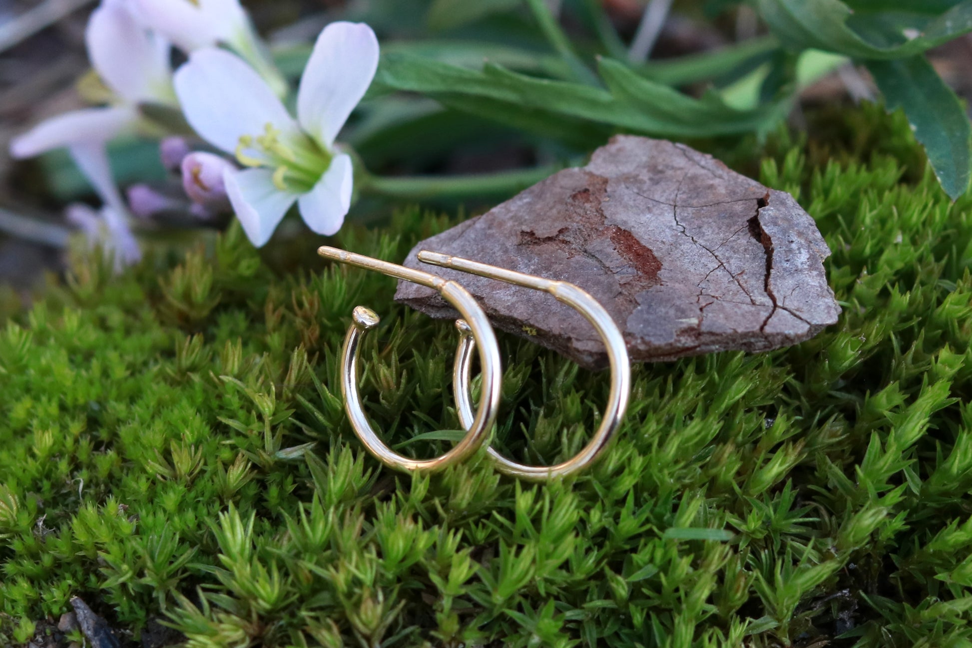 Solid 14k gold polished hoop earrings, huggie earrings.